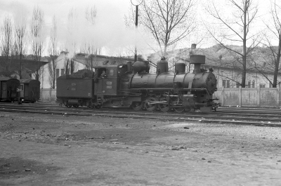 {short description of image}